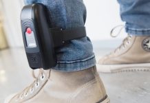 Niemcy: Rząd chce używać bransoletek na kostkę przeciwko przemocy domowej