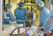 Dyrektor szpitala uniwersyteckiego w Tybindze: „Przepełnione łóżka intensywnej terapii to nieprawda”