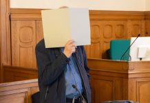 Niemcy: Po 25 latach wnuczka doprowadza „dziadka” przed sąd — oskarżony o wielokrotne molestowanie seksualne