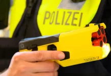 Nadrenia-Palatynat: 38-letni mężczyzna porażony paralizatorem przez policjantów zmarł w szpitalu. Prokuratura wszczęła śledztwo