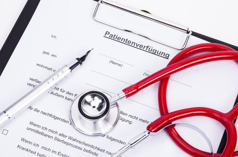 Niemcy: 7 błędnych przekonań na temat testamentu życia