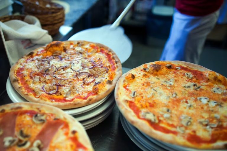 Berlin: Pracownik oszukał pizzerię na 39 000 euro