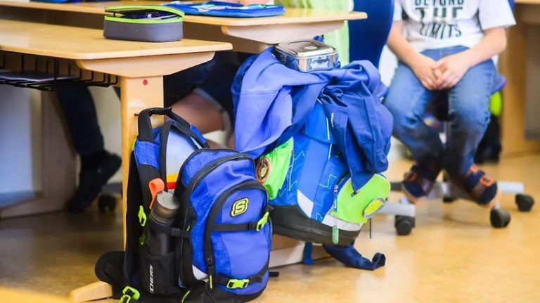 Niemcy: Pedagog puściła uczniom szkoły podstawowej film z niepokojącymi treściami. Sprawę badają władze oświatowe