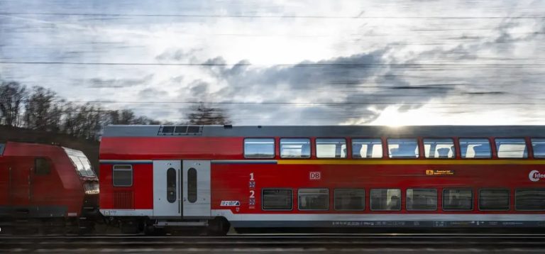Niemcy: Skandal w pociągu regionalnym – pasażerowie oburzeni rasistowską wypowiedzią konduktora