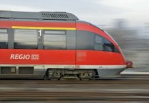 Badenia-Wirtembergia: Kobieta dźgnęła nożem dwie pasażerki pociągu