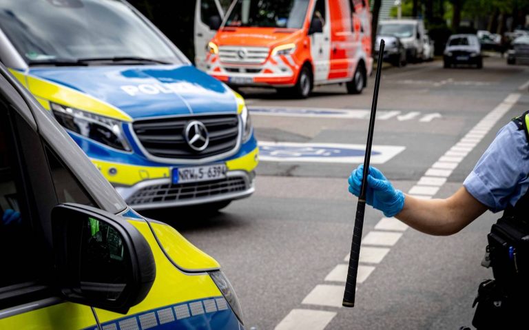 Brutalna bójka w Essen: Zabezpieczono maczetę i metalowy pręt – jedna osoba ranna