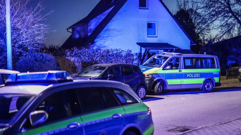 Schwarzwald: Mężczyzna znalazł żonę i synów martwych w mieszkaniu