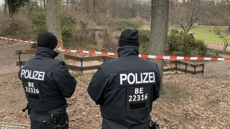 5-latka zadźgana w berlińskim parku. 19-letni sprawca został  zatrzymany przez policję