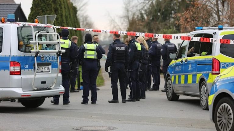 Niemcy: Brutalny atak siekierą w Nadrenii Północnej-Westfalii. Sprawca to 30-letni Macedończyk, 66-latek walczył o życie