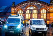 Nożownik zatrzymany w Bremie: Mężczyzna groził, że zabije kobiety w pociągu