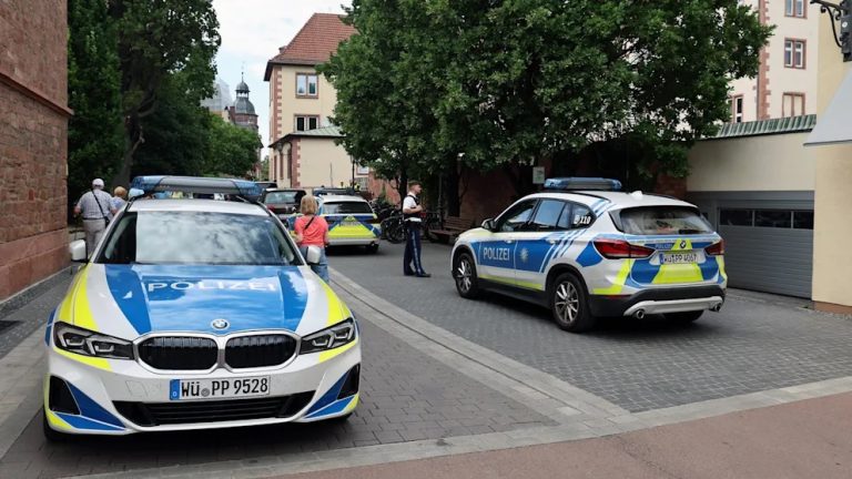 Niemcy: Mężczyzna z nożem groził uczniom przed szkołą w Bawarii – interweniowała policja