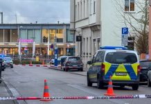 Służby specjalne szturmują mieszkanie w Niemczech. W środku znaleziono ciało mężczyzny