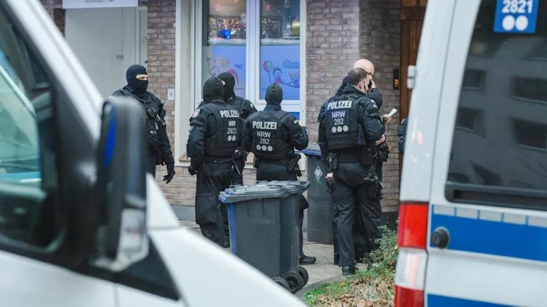 Niemieccy policjanci oskarżeni o pomoc w przemycie kokainy przez lotnisko we Frankfurcie