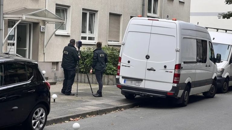 Niemcy: Policjant zastrzelił w Duisburgu nożownika