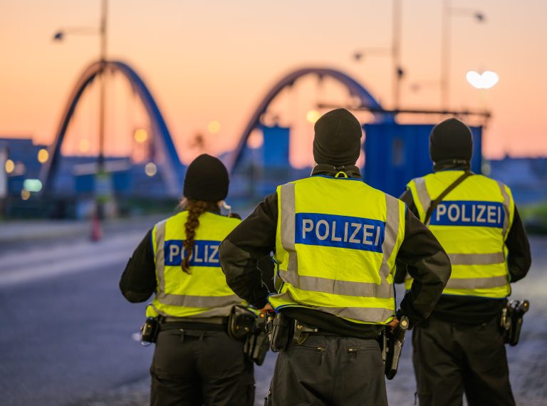 Niemcy pod lupą UNHCR: Zaniepokojenie nową polityką azylową przy granicach lądowych