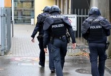 Niemcy: Zgłoszenie o uzbrojonym napastniku sparaliżowało dwie szkoły w Biberach