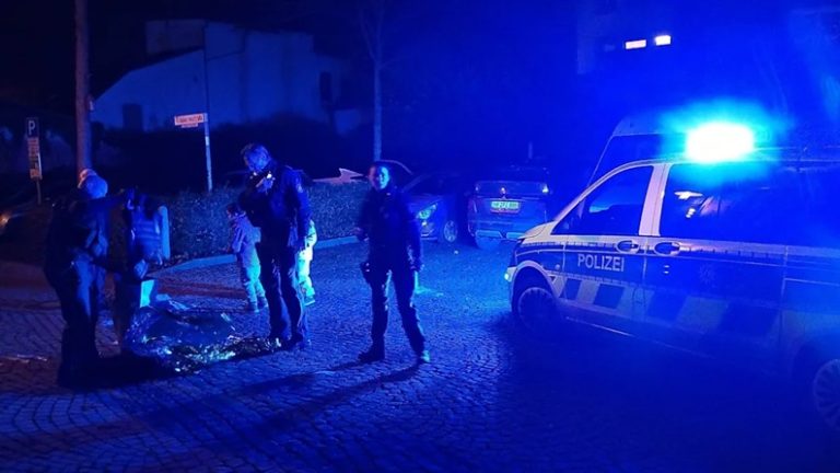 Niemcy: 16-latek ciężko ranny w ataku nożem przy jarmarku bożonarodzeniowym w Herford