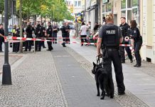 Niemcy: Azylant z Kamerunu zaatakował pracownika sklepu z telefonami kostką brukową — trzy osoby ranne