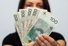 Polska: „Bon Turystyczny” w wysokości 500 złotych również dla dzieci Polaków pracujących za granicą!