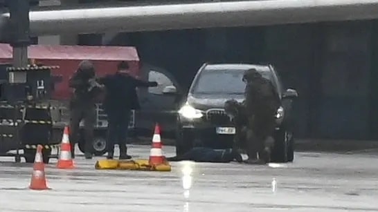 Lotnisko w Hamburgu: Po 18 godzinach porywacz oddał się w ręce policji
