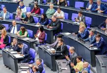 Zieloni buntują się przeciwko pakietowi azylowemu