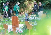 Policja przeszukuje cmentarz w Hamburgu po zgłoszeniu o domniemanym nielegalnym przerwaniu ciąży