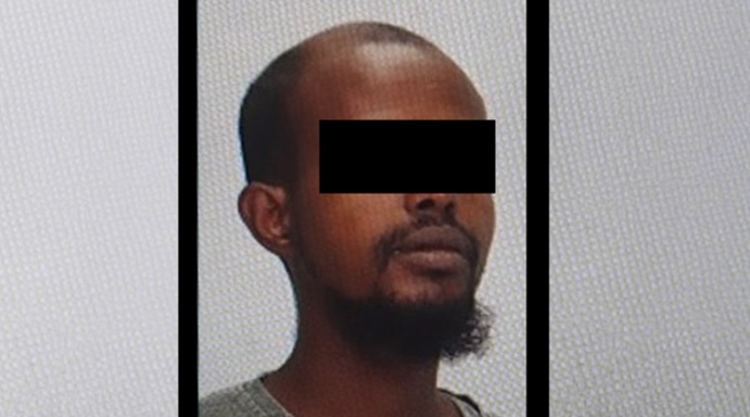 Niemcy: Policja ostrzega przed uzbrojonym i agresywnym Somalijczykiem