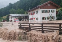 Powodzie w Górnej Bawarii. Stan klęski żywiołowej w powiecie Erding, ewakuowano 250 osób