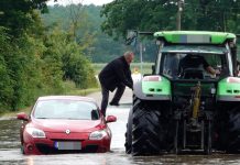 Powódź stulecia w Niemczech: Wiele uszkodzonych tam, zalane drogi i tunele