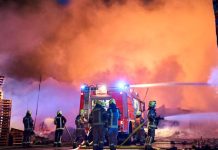 Niemcy: Eksplozje i potężny pożar na terenie firmy w Berlinie. 150 strażaków w akcji