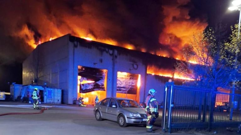 Niemcy: Pożar w zakładzie cementowym w Bernburgu – toksyczna chmura dymu zagraża mieszkańcom