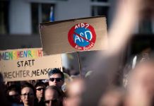 Protesty przeciwko prawicy i AfD: dziesiątki demonstracji ogłoszonych w kilku niemieckich miastach
