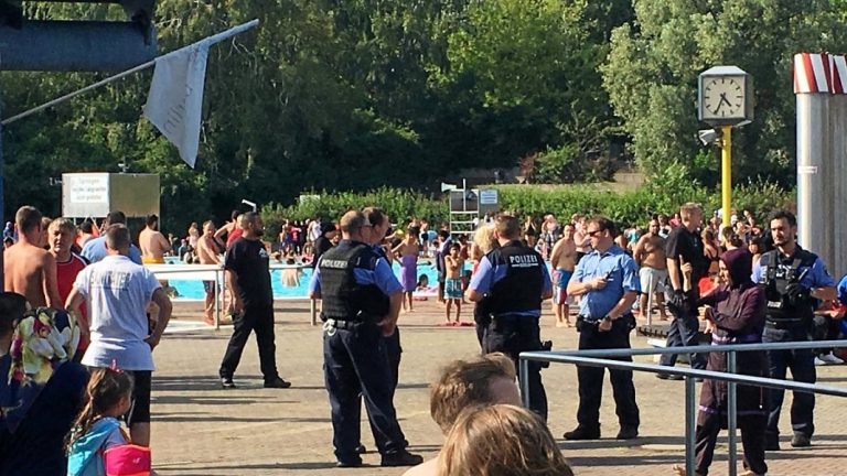 Przemoc na odkrytych basenach w Berlinie: W przyszłości będą kontrole tożsamości i nadzór wideo