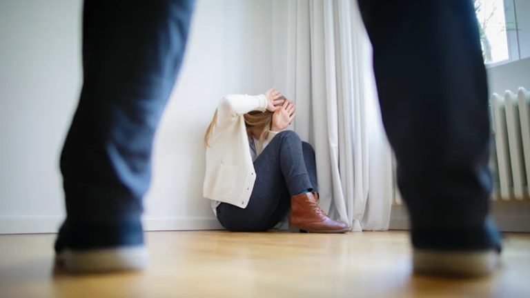 Niemcy: Szokujące dane BKA. Codziennie niemal 150 kobiet doświadcza przemocy seksualnej