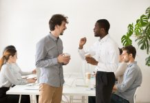 Swoboda wypowiedzi w pracy: Oto jak wyglądają relacje służbowe w Niemczech!