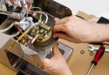 Uszkodzone urządzenia elektryczne: czy konsumentom w Niemczech przysługuje prawo do naprawy?