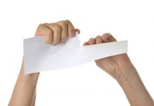 Rezygnacja z Kindergeld: Oto jak poinformować Familienkasse o ważnych zmianach!