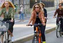 Czy w Niemczech dwóch rowerzystów może jechać obok siebie? Przepisy, wyjątki i kary