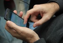 SMS od niemieckiego rządu przy wjeździe do Niemiec – wyjaśniamy o co chodzi!