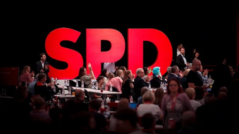 Niemcy: SPD opracowuje plan przeciwko AfD po spadkach w sondażach