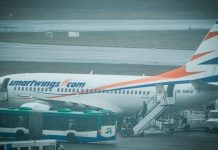 Samolot ze 155 Afgańczykami wylądował w Berlinie