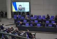Przemówienie Zełenskiego w Bundestagu: Ostra krytyka Niemiec