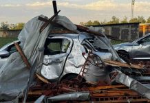 Burze w Niemczech: Straż pożarna zgłasza tornado nad Gröditz niedaleko Riesa