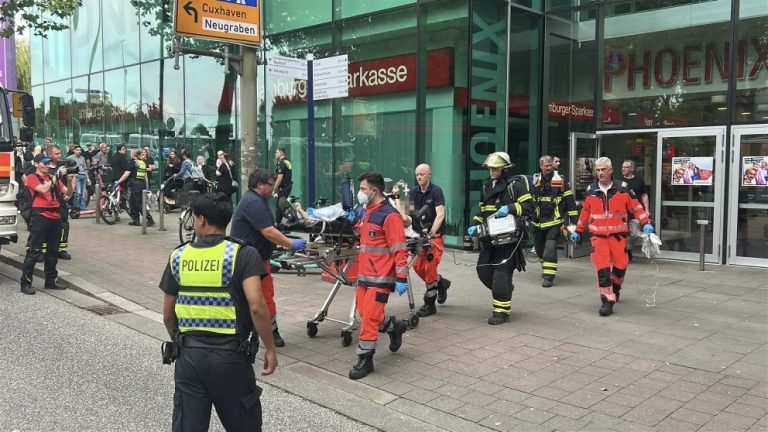 Niemcy: Śmiertelna napaść nożownika w centrum handlowym w Hamburgu – sprawca zatrzymany