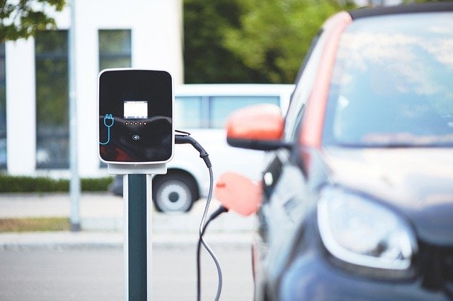 Niemcy: Podróżowanie autem elektrycznym będzie nawet 10-razy droższe!
