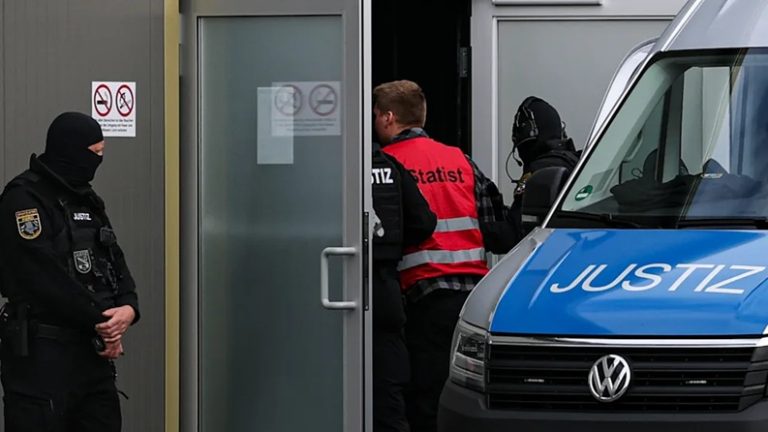 Niemcy: Próba generalna przed procesem po ataku na jarmark w Magdeburgu — statyści, wielka hala i milionowe koszty