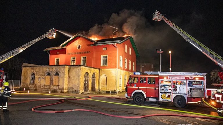 Saksonia: Spłonął ponad 150-letni dworzec kolejowy w Großröhrsdorf