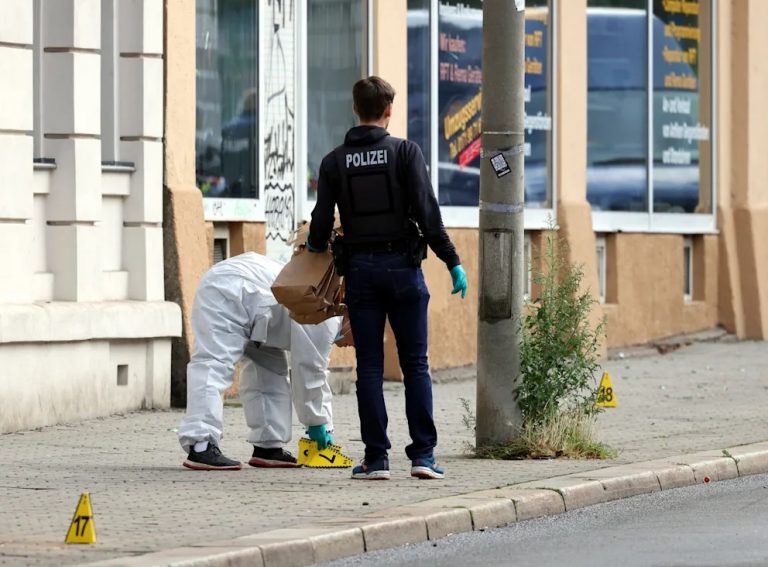 Porachunki w środowisku narkotykowym w Lipsku: Napastnik oddał co najmniej cztery strzały