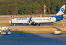 Mieszkaniec Hamburga musiał opuścić samolot podczas międzylądowania za złamanie zakazu palenia na pokładzie