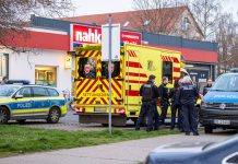 Niemcy: Syryjczyk dźgnął mężczyznę nożem przed supermarketem w Saksonii